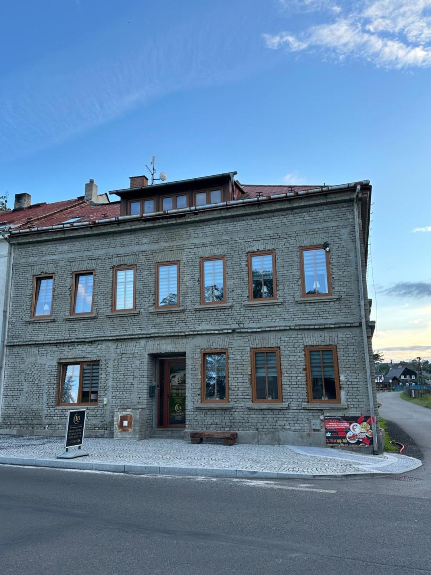 Loft Apartments Decin Luaran gambar