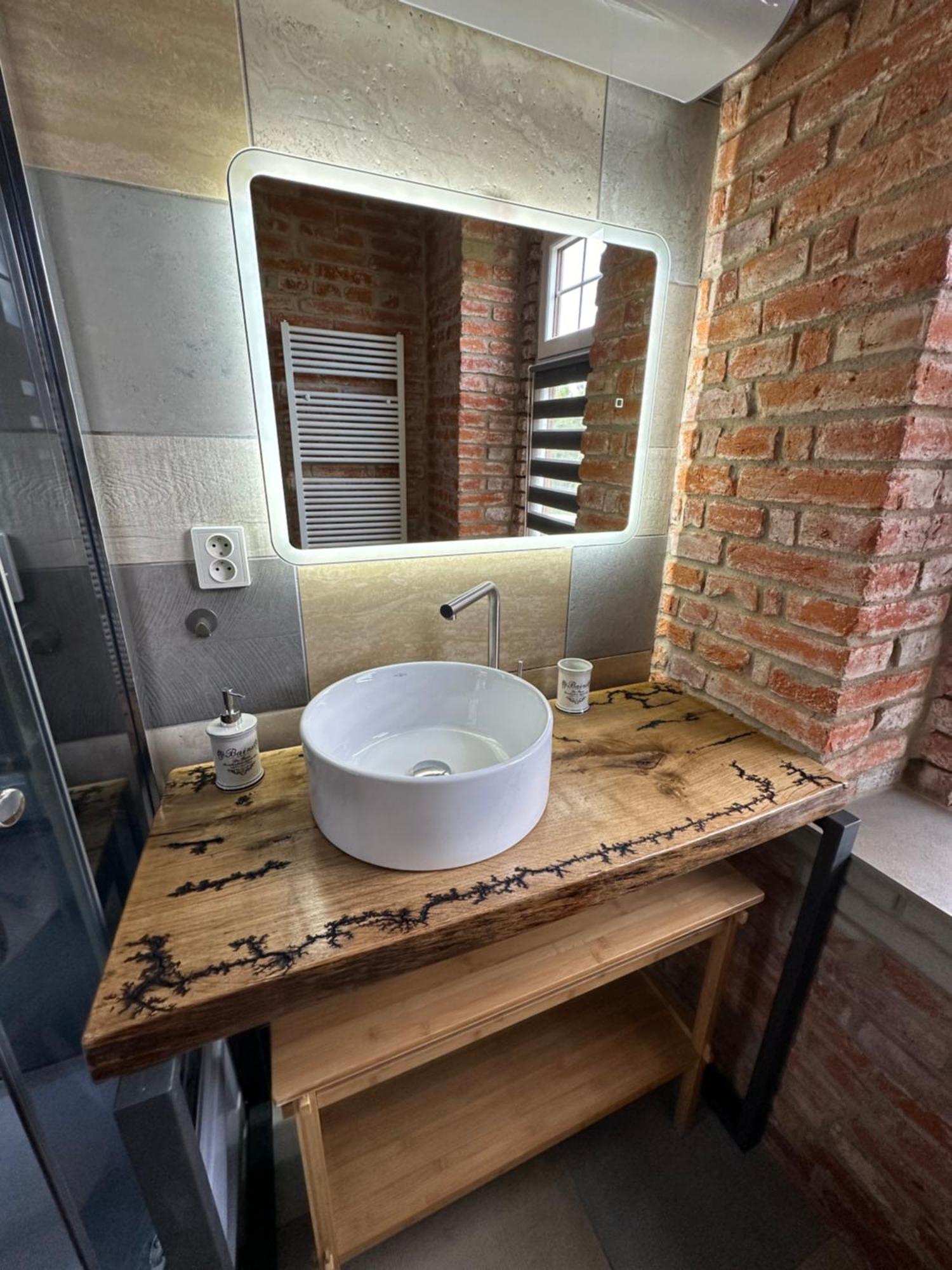 Loft Apartments Decin Luaran gambar