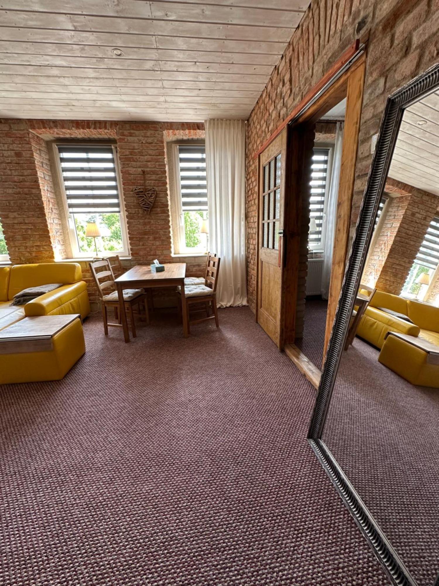 Loft Apartments Decin Luaran gambar